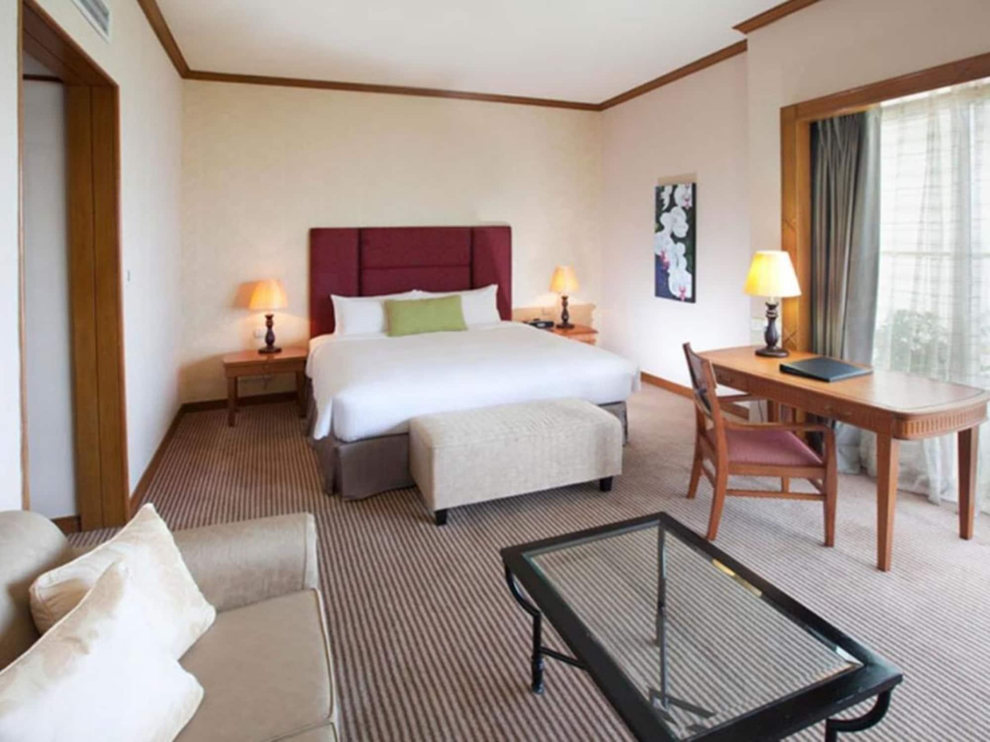 Hotel Dorsett Grand Labuan Exterior foto
